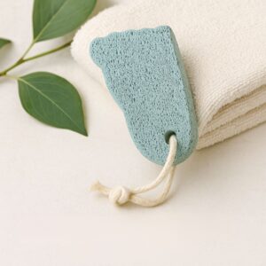 Natural foot-shaped pumice stone for removing dead skin and cracked heels